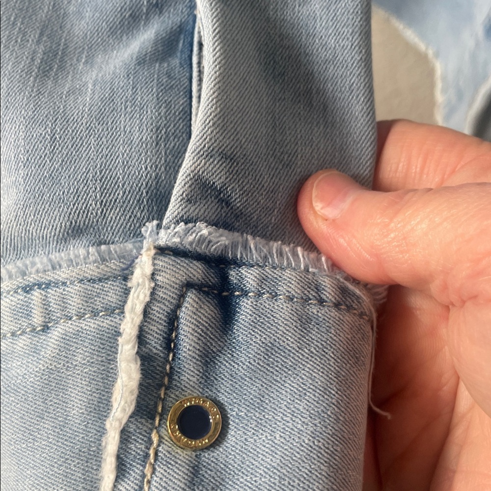 Peter Nygard Light Blue Denim Shirt - Picture 6 of 12